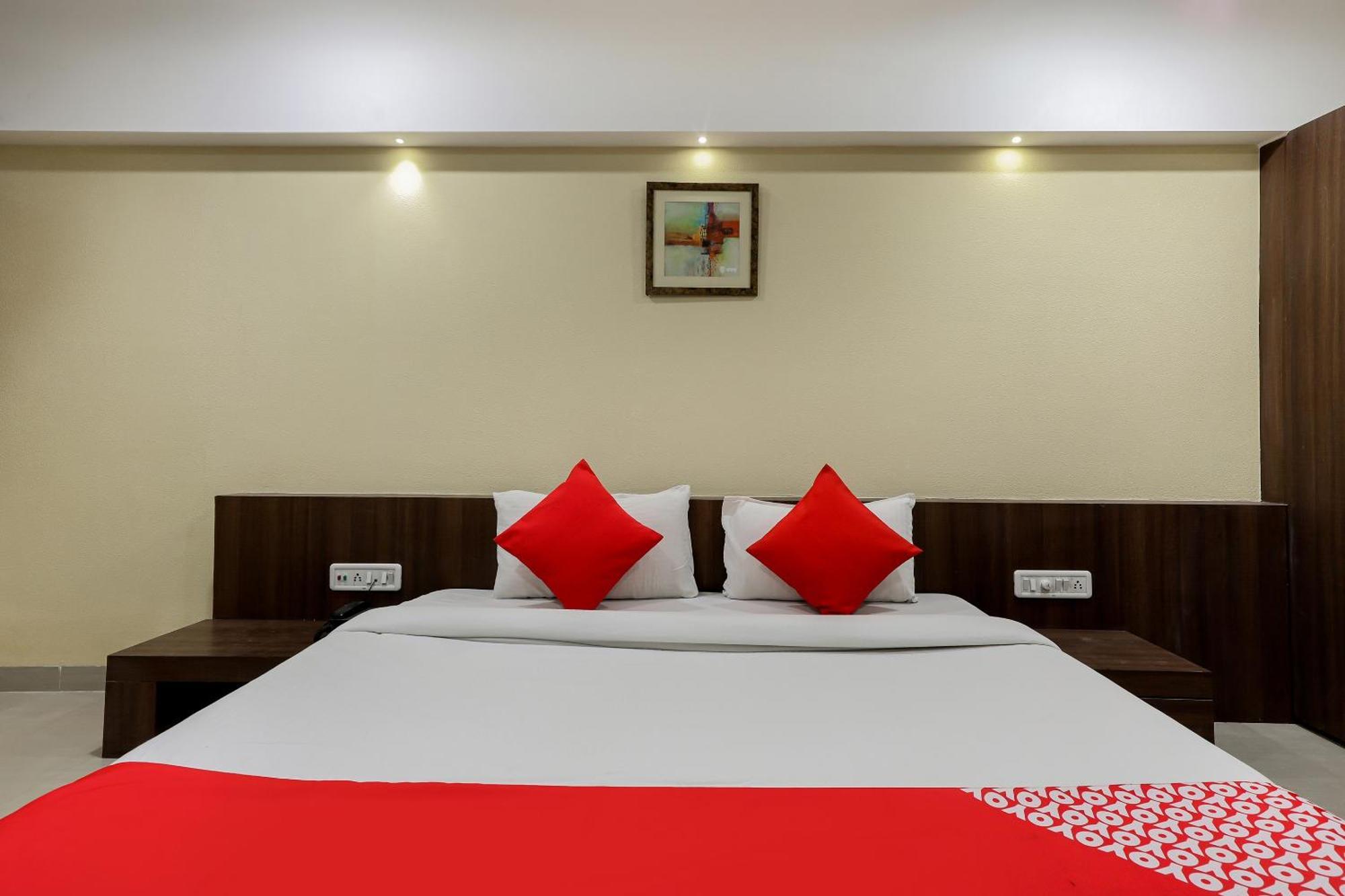Oyo Hotel Relax Indore Zewnętrze zdjęcie